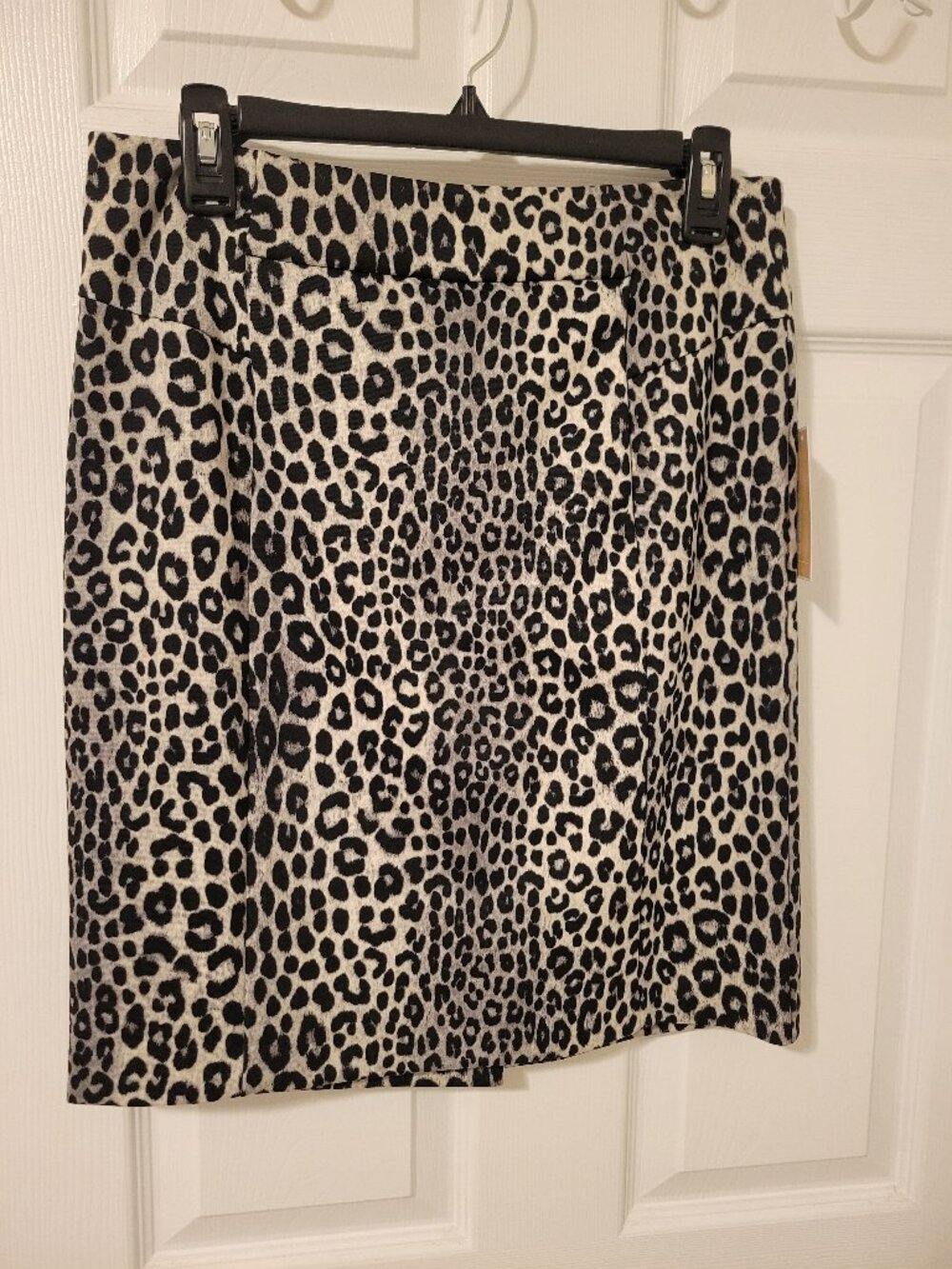 NWT Michael Kors Leopard Print Zipper Pencil Skirt - Size M